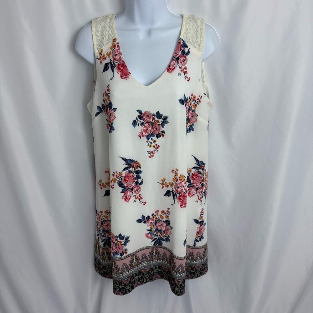 Lily Rose Floral Dress Size Medium